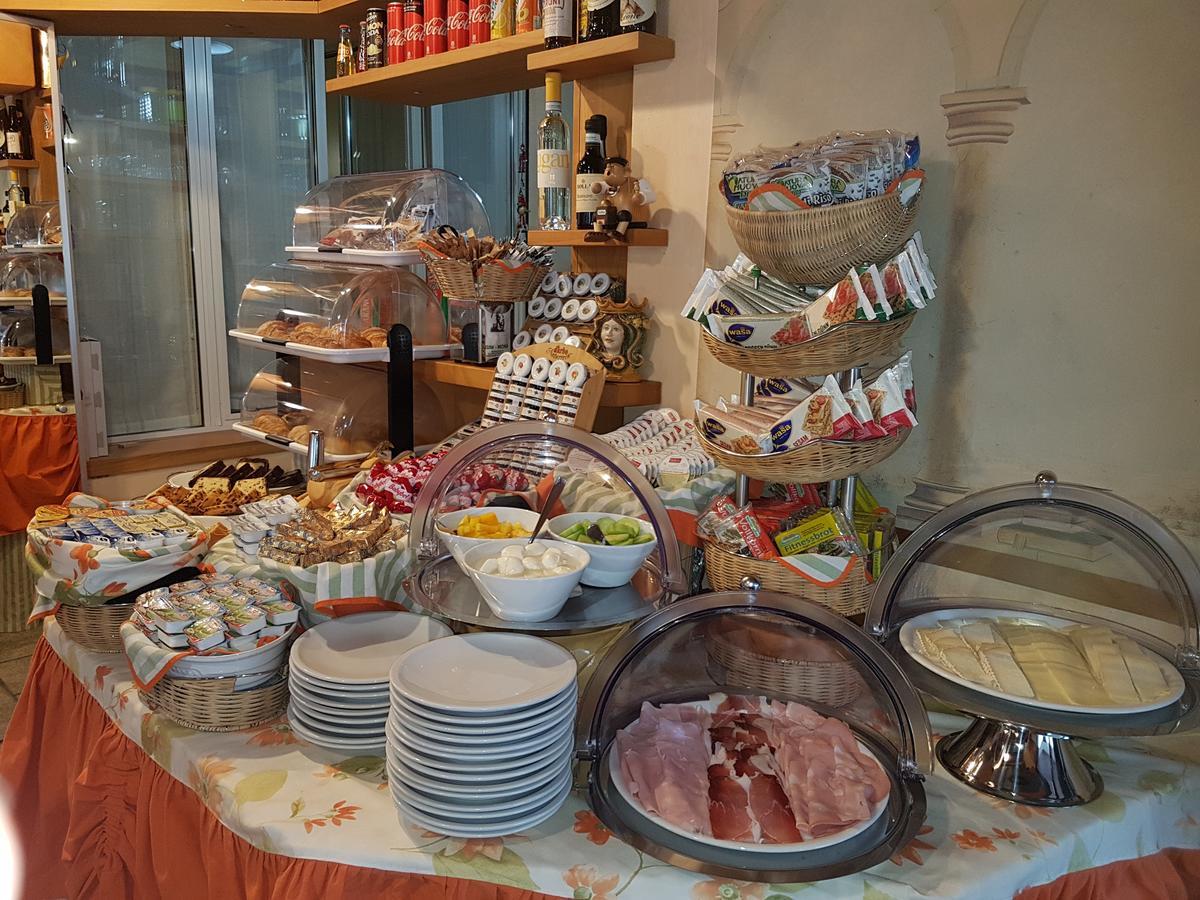 Hotel Belvedere 시르미오네 외부 사진