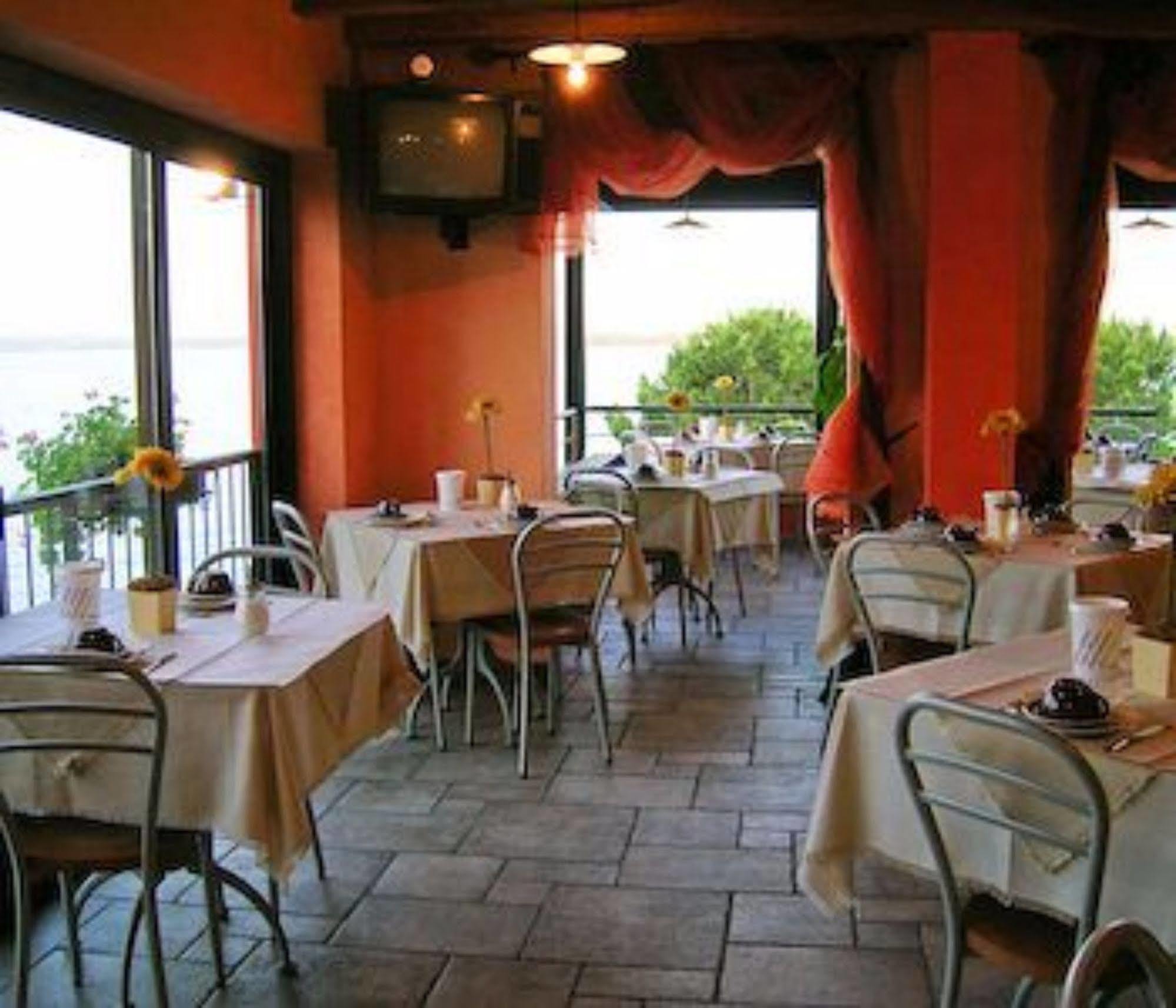Hotel Belvedere 시르미오네 외부 사진